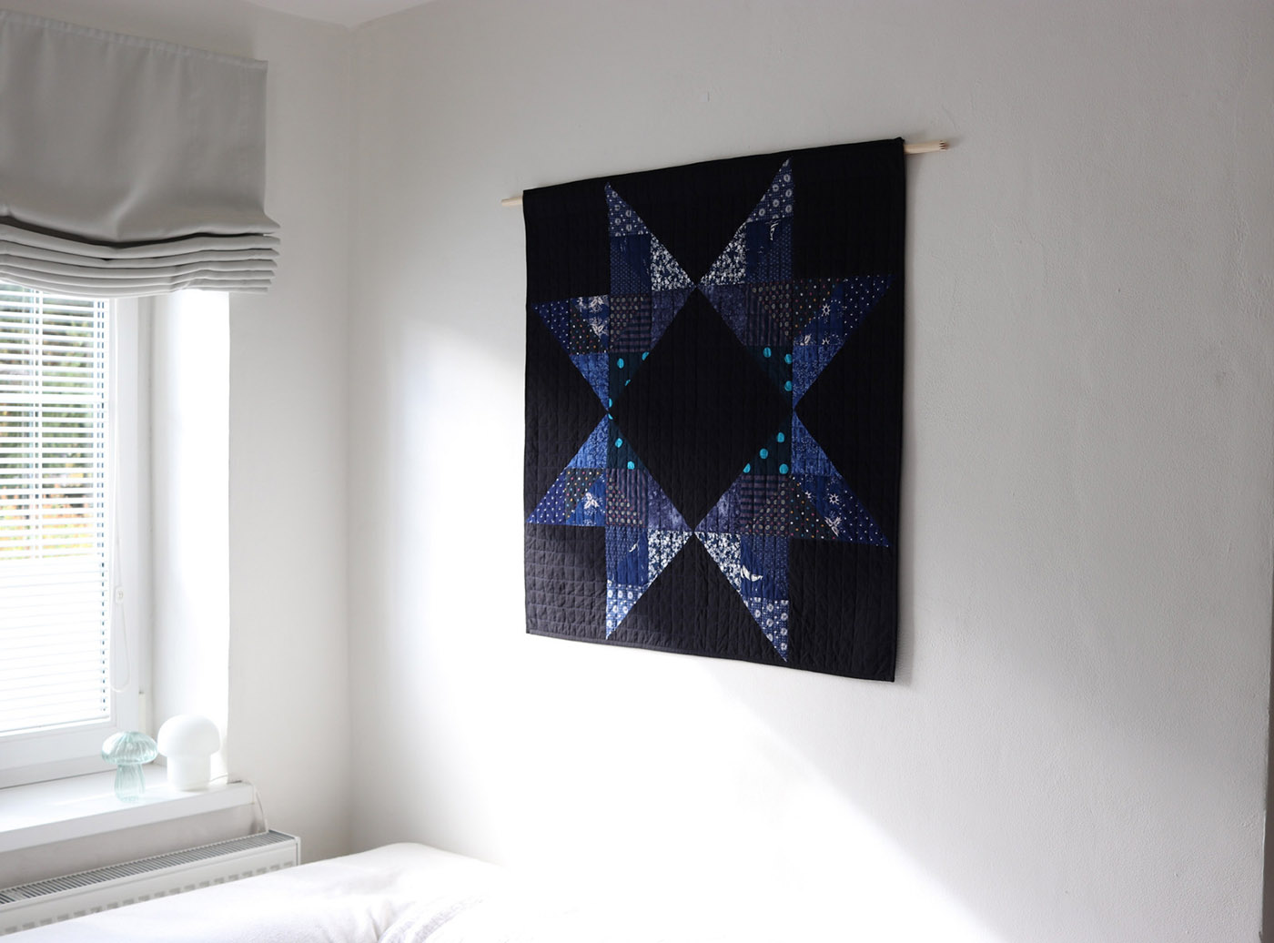 textilni-obraz-modro-cerny-87-x-87-cm-1